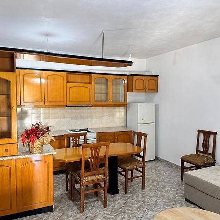 Alex Apartments ساراندا المظهر الخارجي الصورة
