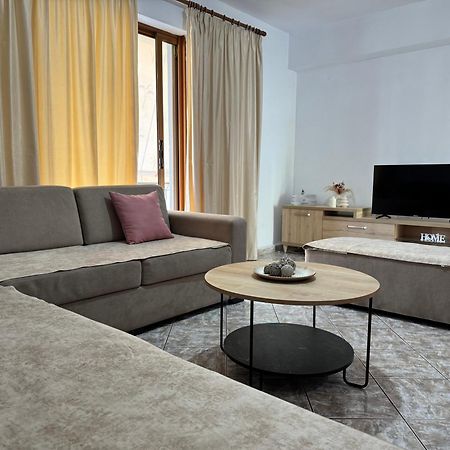 Alex Apartments ساراندا المظهر الخارجي الصورة