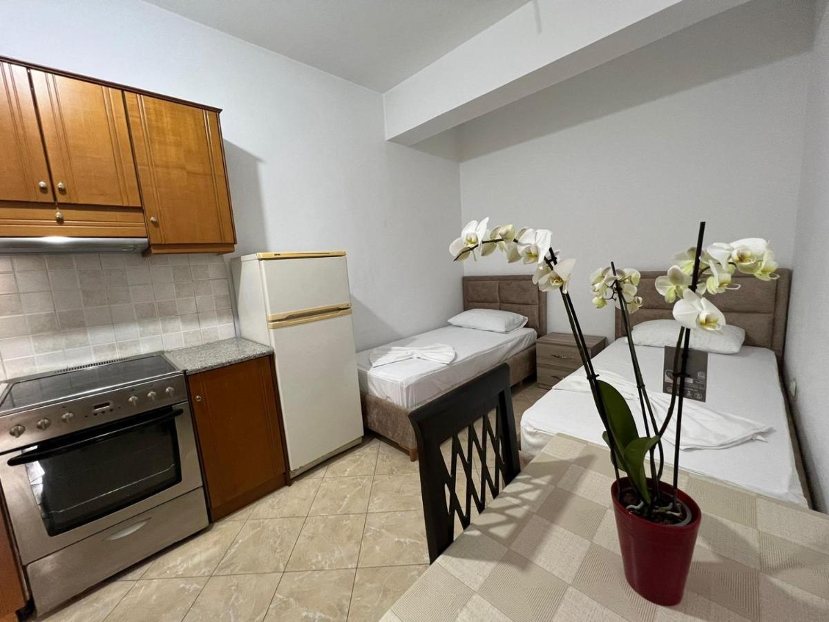 Alex Apartments ساراندا المظهر الخارجي الصورة
