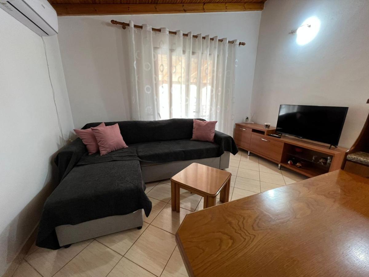 Alex Apartments ساراندا المظهر الخارجي الصورة