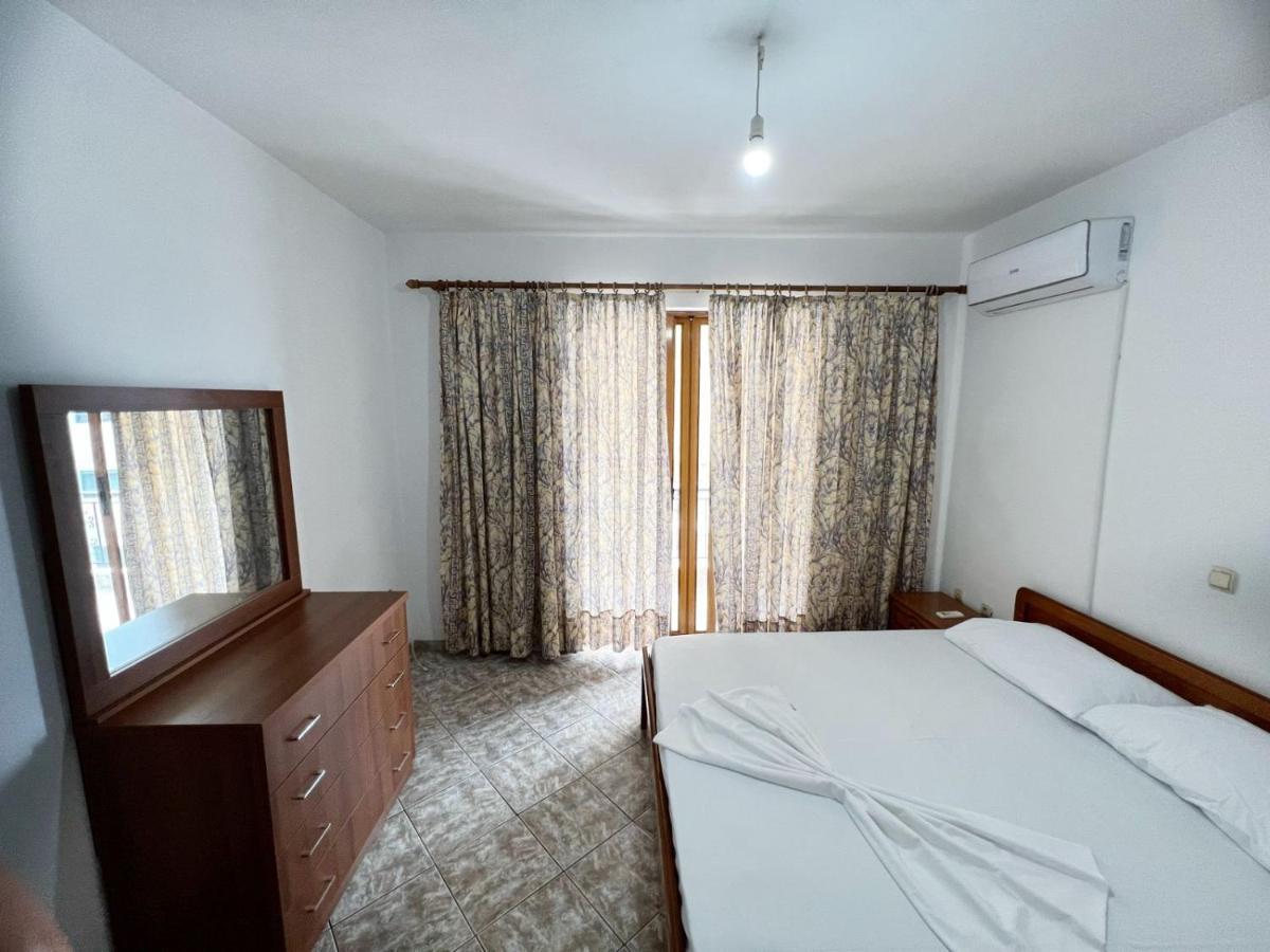 Alex Apartments ساراندا المظهر الخارجي الصورة