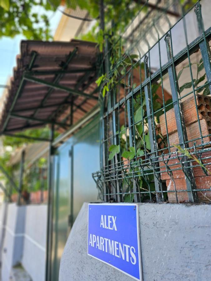 Alex Apartments ساراندا المظهر الخارجي الصورة