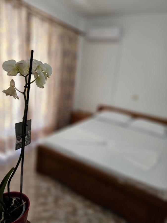 Alex Apartments ساراندا المظهر الخارجي الصورة